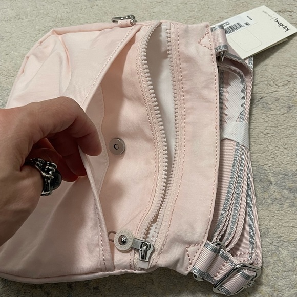 NWT Kipling Emmylou Small Crossbody Bag Orchid Pink 9.75''L x 8.5''H x 2.75”D - Picture 9 of 13